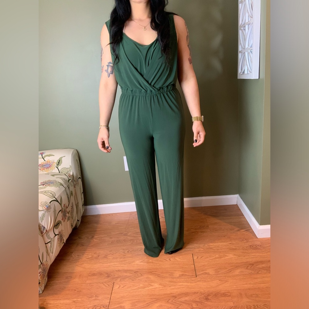 Spirited olive green romper size small in excellent condition
